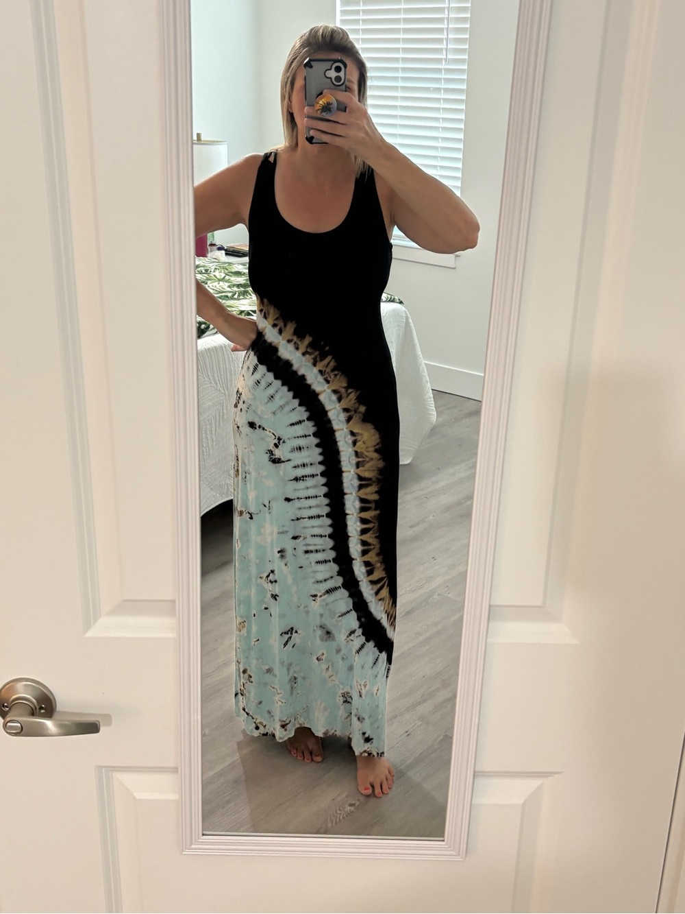 Sleeveless Tie-Dye Maxi Dress in Black and Light Blue